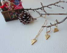 Load image into Gallery viewer, Gold heart matching earrings and necklace