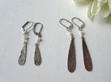 Load image into Gallery viewer, Textured metal drop earrings with pearl