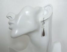 Load image into Gallery viewer, Textured metal drop earrings with pearl