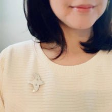 Load image into Gallery viewer, Flying Bird Brooch, Minimalist Bird Pin, Silver Bird Scarf Pin