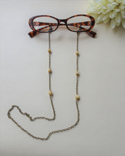 Load image into Gallery viewer, Antique Bronze Mother of Pearls Eyeglasses Holder 