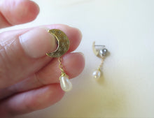 Load image into Gallery viewer, Designed Chain Ear Nut, Pearl Ear Back Stoppers