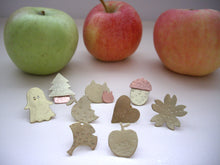 Load image into Gallery viewer, Ginkgo, Leaf Brooch Pin, Hat, Shawl, Sweater Pin, Woodland Accessory.