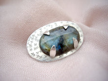 Load image into Gallery viewer, Labradorite Avant-Garde Brooch Pendant, Obidome.
