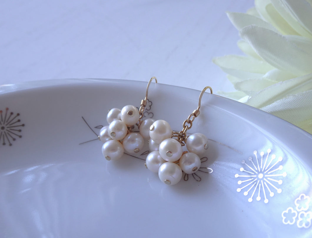 Fresh Water Pearl Cluster Short Earrings