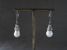 Load image into Gallery viewer, Bali Pearl Earrings