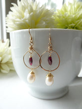 Load image into Gallery viewer, Garnet and pearl earrings