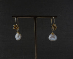 Flower and Pearl Gold Earrings