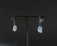 Load image into Gallery viewer, Pearl drop earrings, sustainable scrap metal  jewelry