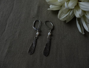 Textured metal drop earrings with pearl 