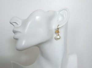 Flower and Pearl Gold Earrings