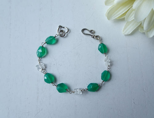Green Onyx Heart Clasp Bracelet