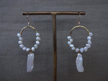Load image into Gallery viewer, Pearl Hoop Earrings, Keshi Pearl, Bridal Pearl Jewelry.