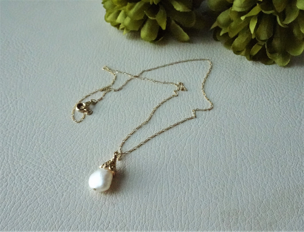 Pearl Solitaire Necklace, Gold Baroque Pearl Necklace
