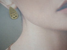Load image into Gallery viewer, Minimalist Drop Earrings, Bubble Teardrop Post Earrings.