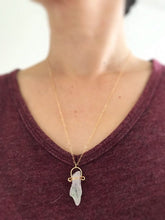 Load image into Gallery viewer, Raw Quartz Gold Chain Necklace, Green Quartz, Organic Jewelry.